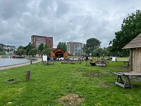 Vikingfestival i grønn park